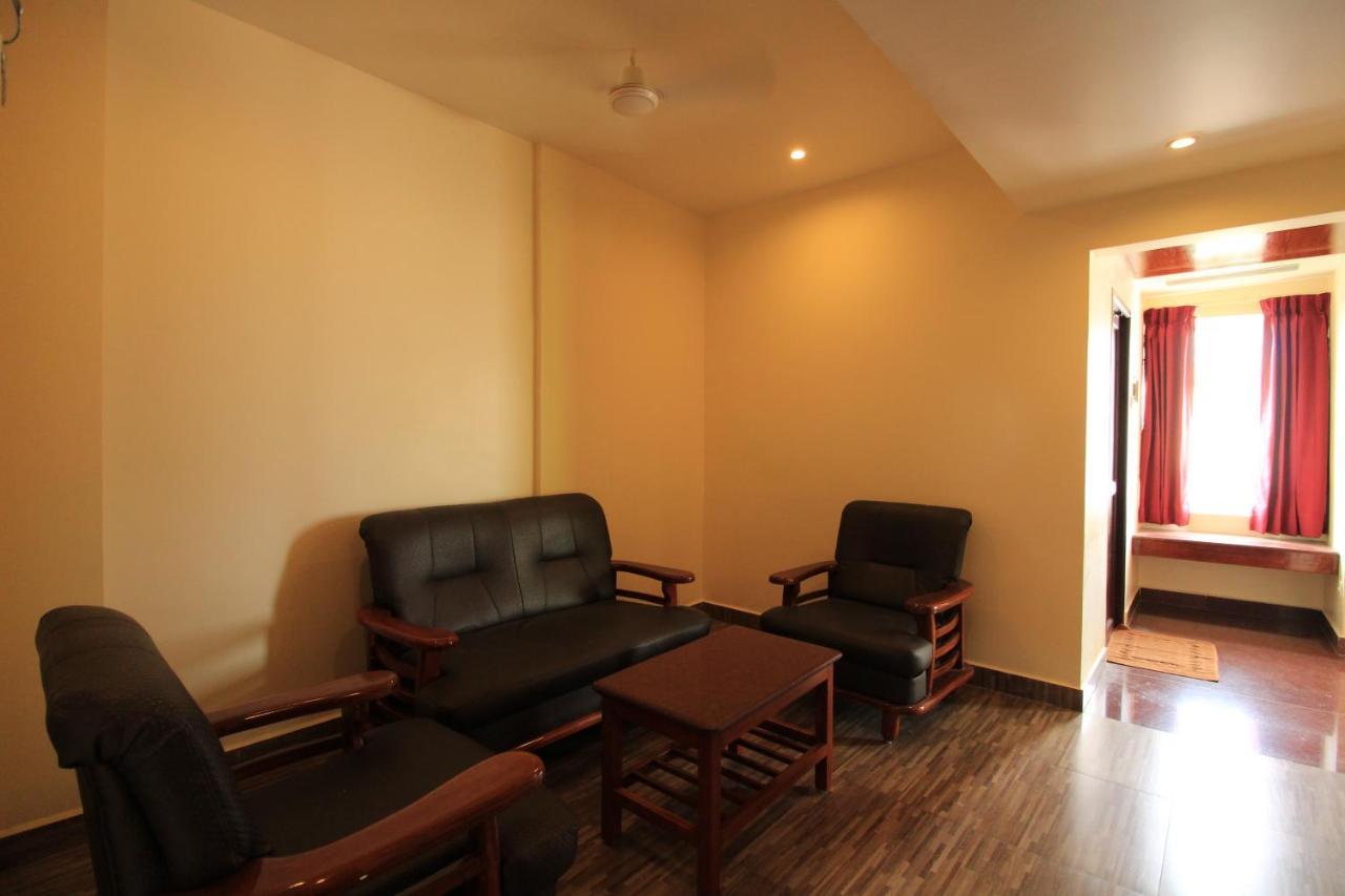 Pondy Southern Residency Puduccseri Kültér fotó