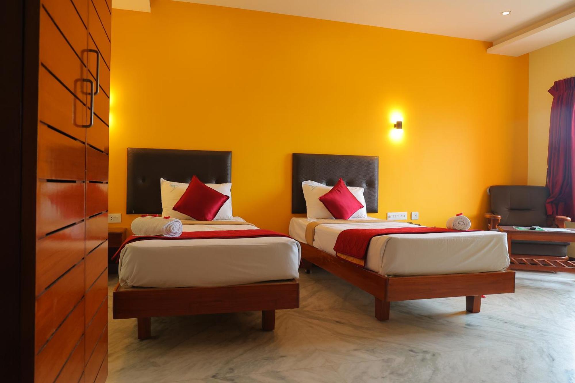 Pondy Southern Residency Puduccseri Kültér fotó