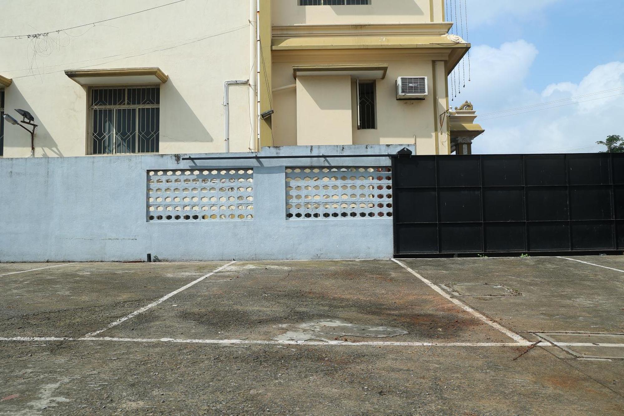 Pondy Southern Residency Puduccseri Kültér fotó