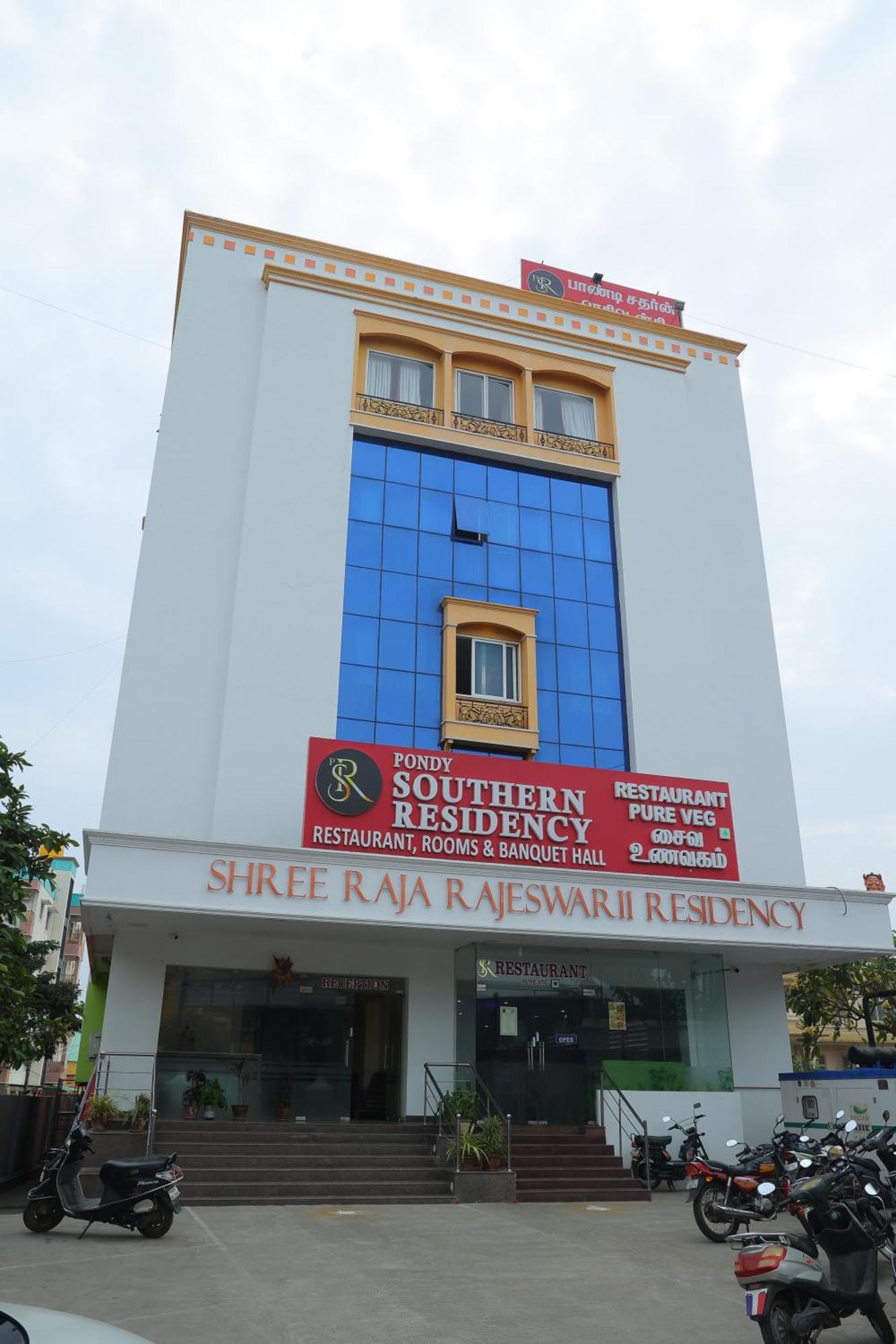 Pondy Southern Residency Puduccseri Kültér fotó