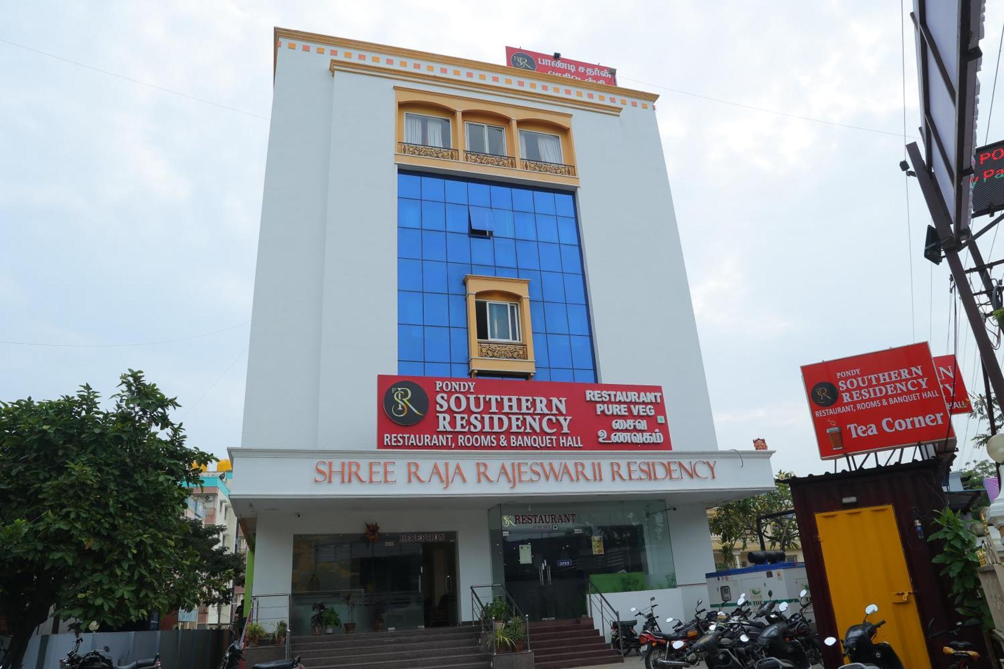 Pondy Southern Residency Puduccseri Kültér fotó