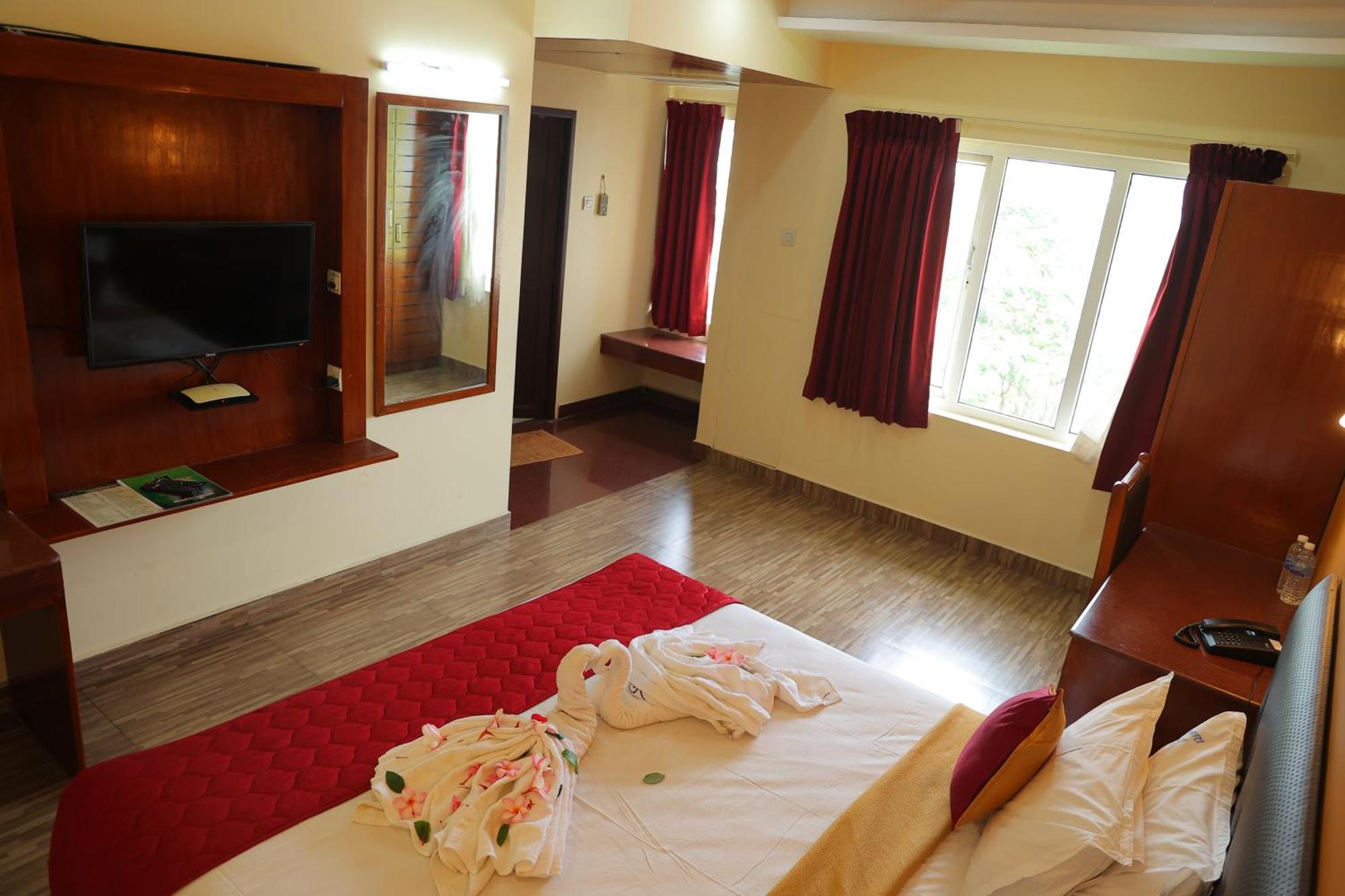 Pondy Southern Residency Puduccseri Kültér fotó