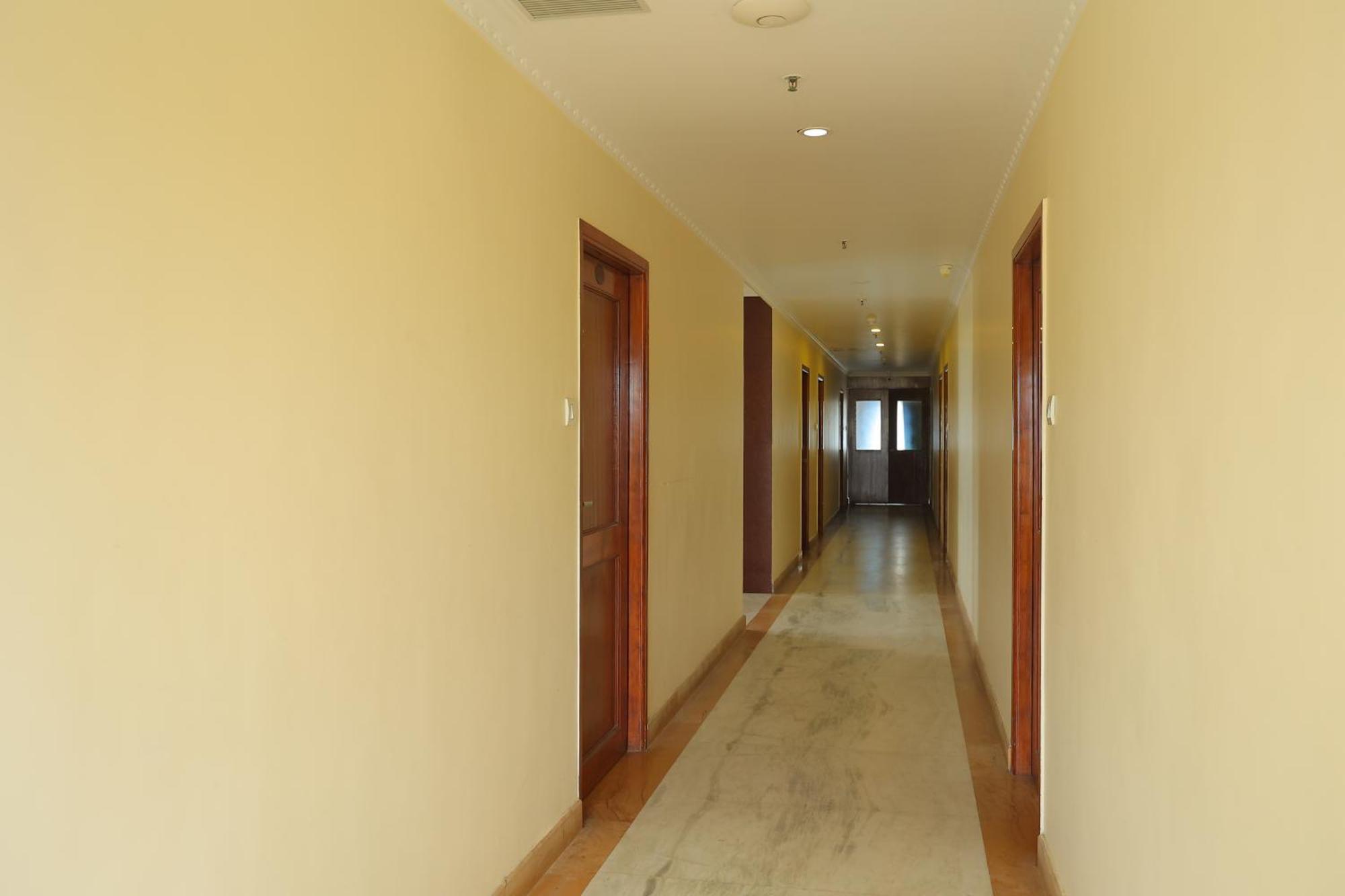 Pondy Southern Residency Puduccseri Kültér fotó