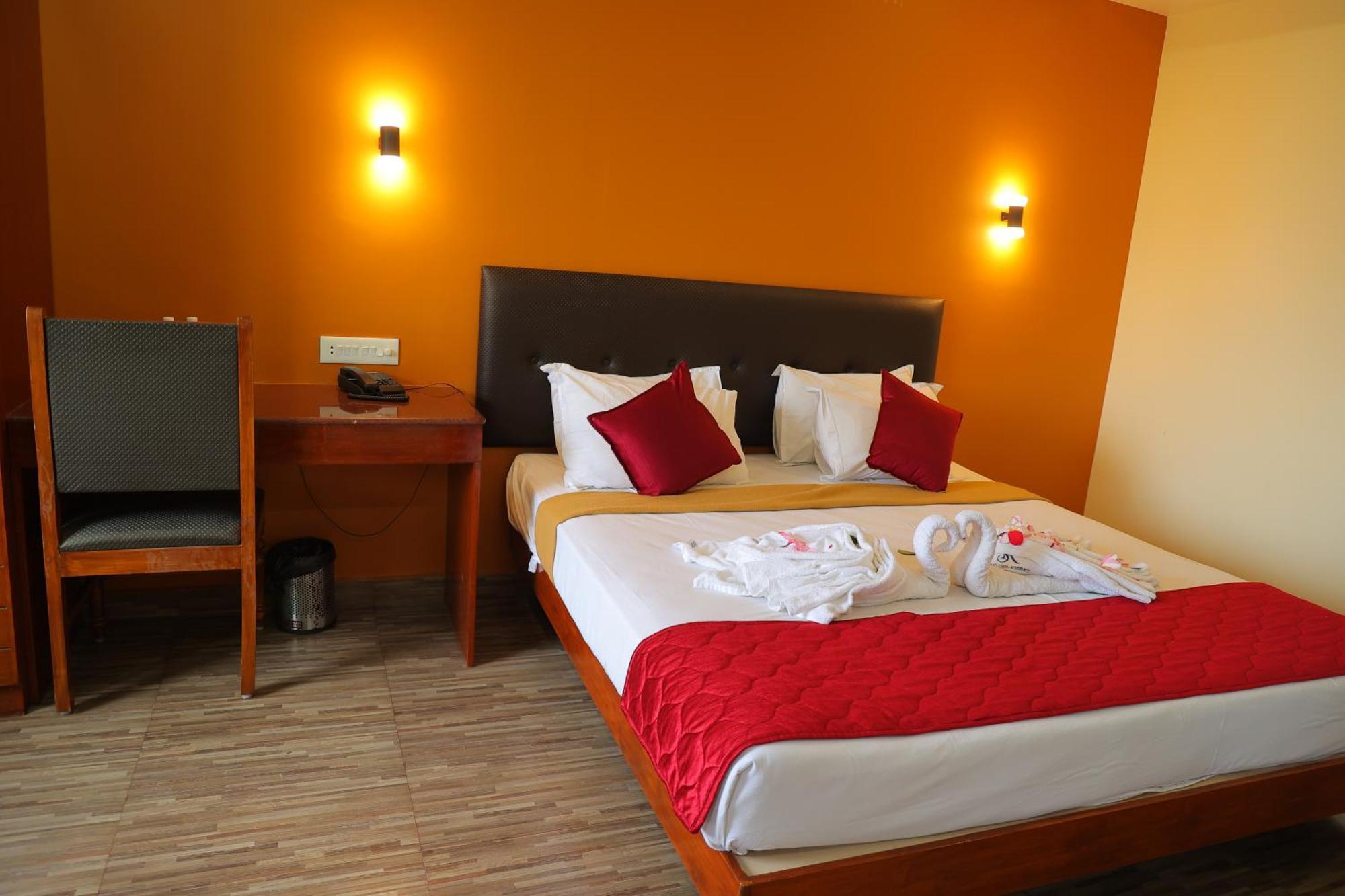 Pondy Southern Residency Puduccseri Kültér fotó